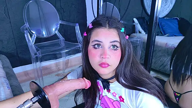 Snapshot of LizzyOlsen chatting on 02.12.26 LizzyOlsen online show from 02.12.26