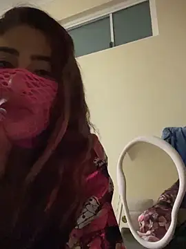 Snapshot of dubaichocc chatting on 09.17.25 dubaichocc online show from 09.17.25