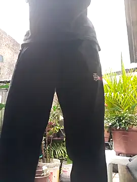 Dedede32 online show from 10.28.25