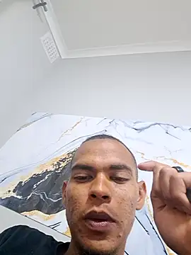 LuciousLyon online show from 11.05.25