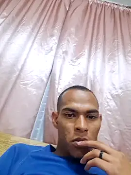 LuciousLyon online show from 03.04.26