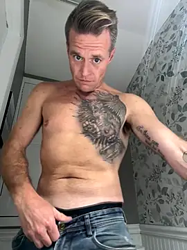 DILFiGuess11 online show from 09.23.25