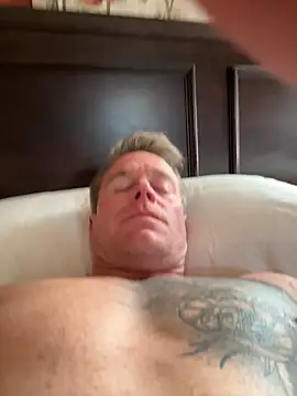 DILFiGuess11 online show from 10.28.25