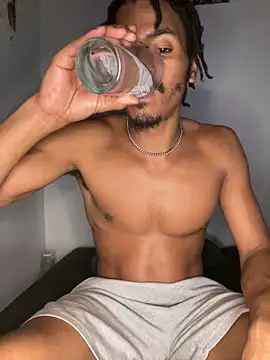 TRILLAHUNG online show from 09.15.25