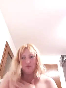 LiluLiluLilu online show from 10.12.25