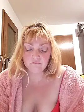 LiluLiluLilu online show from 10.18.25