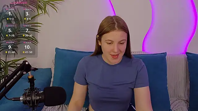 MelanieHenders online show from 09.25.25