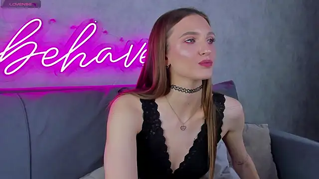 Snapshot of Alisha_Green chatting on 09.17.25 Alisha Green online show from 09.17.25
