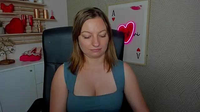 Snapshot of angelaSamt chatting on 06.18.26 angelaSamt online show from 06.18.26