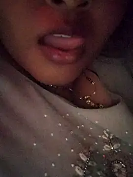 Snapshot of Alina-khan chatting on 02.26.26 Alina-khan online show from 02.26.26