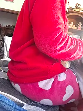 Snapshot of TigreBianca27 chatting on 10.08.25 TigreBianca27 online show from 10.08.25