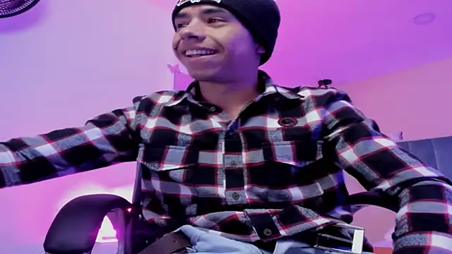 Muscle Scott online show from 11.26.25