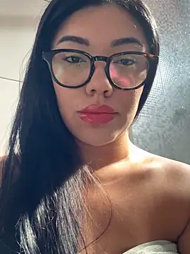 Snapshot of Alexa69xx chatting on 04.17.26 Alexa69xx online show from 04.17.26