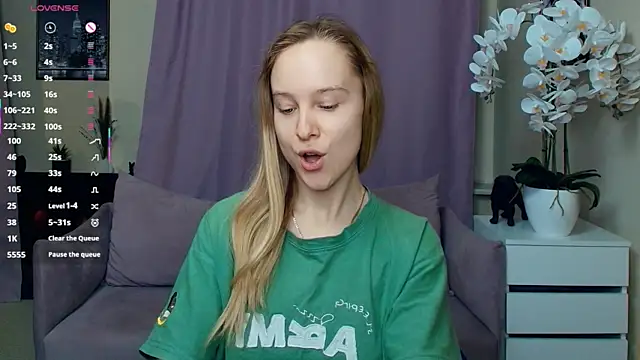 SoonMoor online show from 04.04.26