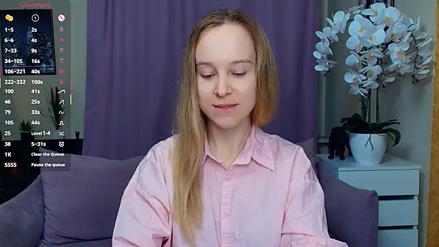 SoonMoor online show from 04.11.26