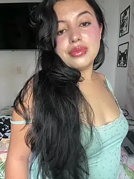 Snapshot of Emma_2903 chatting on 10.14.25 Emma 2903 online show from 10.14.25