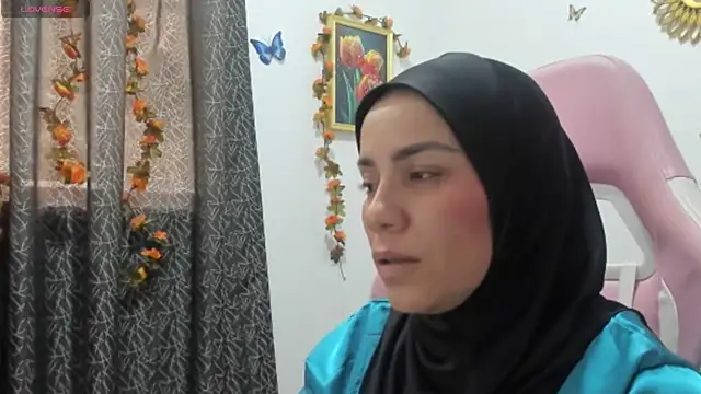 Snapshot of dalila_kemur chatting on 04.16.26 dalila kemur online show from 04.16.26