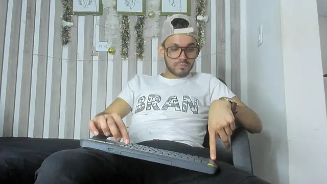 EthanGrey online show from 12.20.25