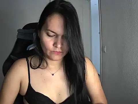 dulvolkova online show from 10.14.25