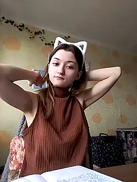 Snapshot of LillySvon chatting on 04.30.26 LillySvon online show from 04.30.26