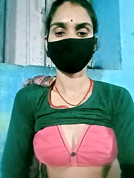 Snapshot of Nishaa_ji chatting on 09.30.25 Nishaa ji online show from 09.30.25