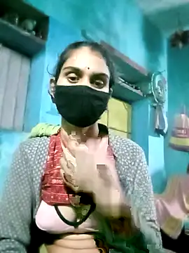 Snapshot of Nishaa_ji chatting on 10.30.25 Nishaa ji online show from 10.30.25