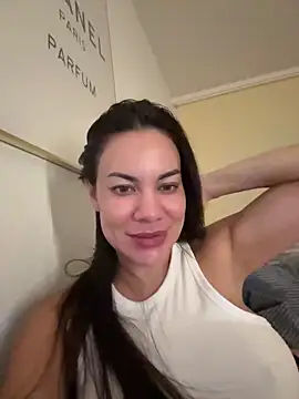 Snapshot of SweetMeiiii chatting on 09.09.25 SweetMeiiii online show from 09.09.25