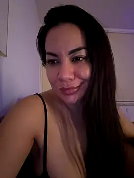 Snapshot of SweetMeiiii chatting on 10.03.25 SweetMeiiii online show from 10.03.25