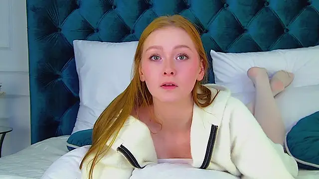 AgataFoxley online show from 09.28.25