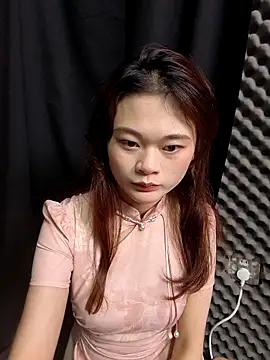 Snapshot of Xxq-20 chatting on 10.23.25 Xxq-20 online show from 10.23.25