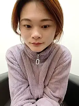 Snapshot of Xxq-20 chatting on 11.23.25 Xxq-20 online show from 11.23.25