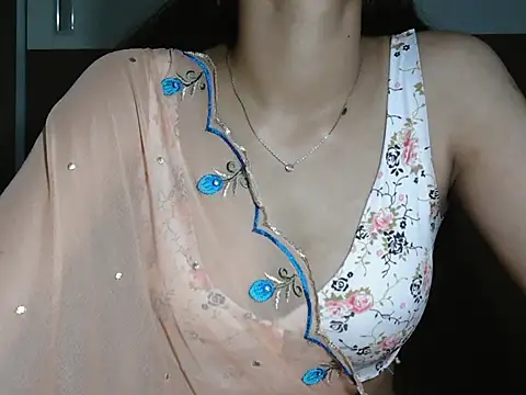 cute seemu online show from 09.25.25