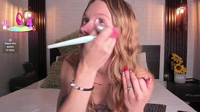 Brianna Bondd online show from 09.19.25