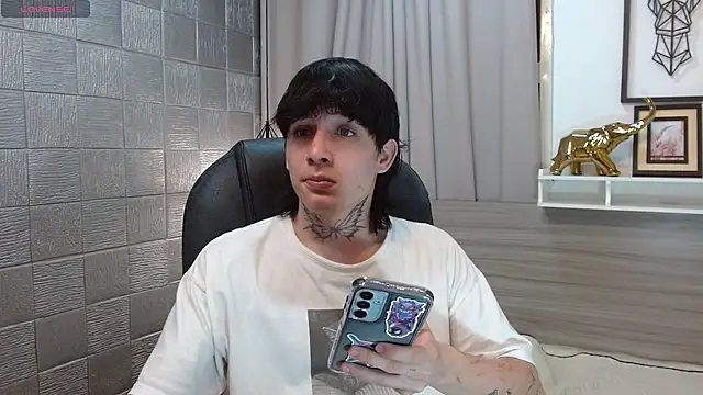 Iantwink18 online show from 12.15.25