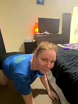 aussiepeaches online show from 11.12.25