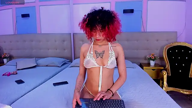 caroliine fox   online show from 01.09.26