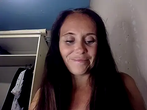 Snapshot of MerelinMILf chatting on 09.20.25 MerelinMILf online show from 09.20.25
