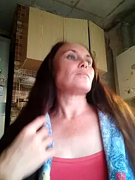 Snapshot of MerelinMILf chatting on 10.19.25 MerelinMILf online show from 10.19.25