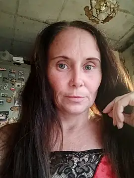 Snapshot of MerelinMILf chatting on 10.22.25 MerelinMILf online show from 10.22.25
