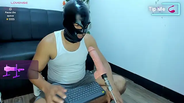 Snapshot of Misterjhons2 chatting on 09.17.25 Misterjhons2 online show from 09.17.25