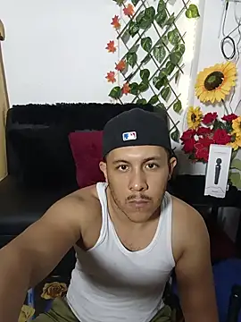 Snapshot of Misterjhons2 chatting on 10.17.25 Misterjhons2 online show from 10.17.25