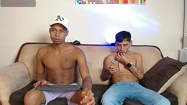 SpicyBoys X online show from 04.10.26