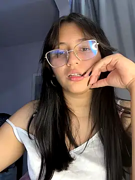 Snapshot of Angeldusttt chatting on 09.11.25 Angeldusttt online show from 09.11.25