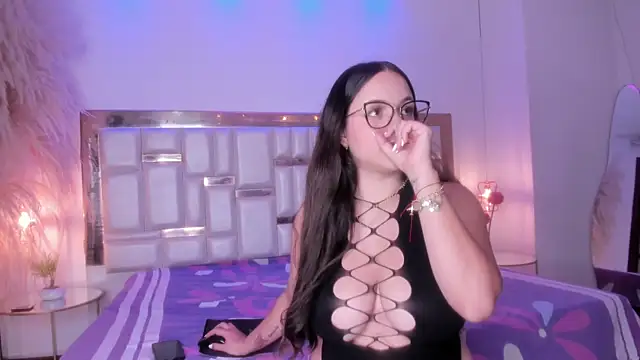 Snapshot of KateMoorex chatting on 02.07.26 KateMoorex online show from 02.07.26