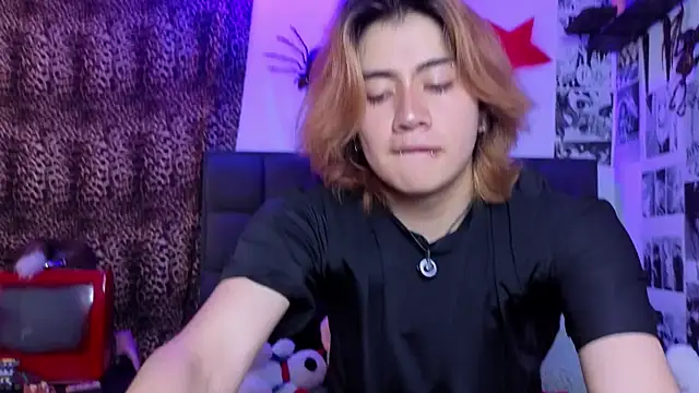 Snapshot of Vamps_Lovers chatting on 12.03.25 Vamps Lovers online show from 12.03.25