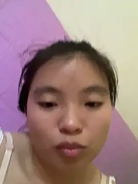 Snapshot of viluna chatting on 09.19.25 viluna online show from 09.19.25