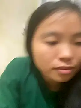 Snapshot of viluna chatting on 09.20.25 viluna online show from 09.20.25