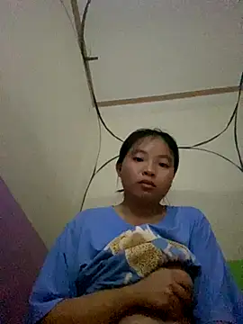 Snapshot of viluna chatting on 10.20.25 viluna online show from 10.20.25