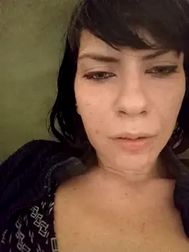 Snapshot of Lea9816 chatting on 10.19.25 Lea9816 online show from 10.19.25