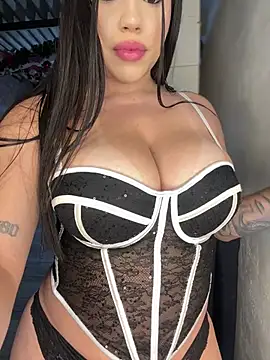 Snapshot of SofiaWildee chatting on 02.14.26 SofiaWildee online show from 02.14.26